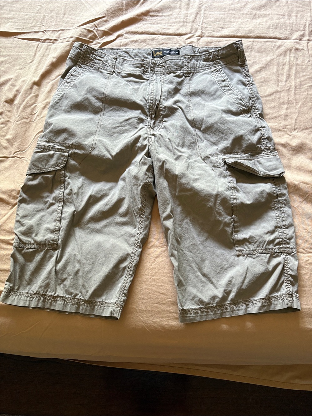 Lee Men's Cargo Shorts — Light Gray/Tan